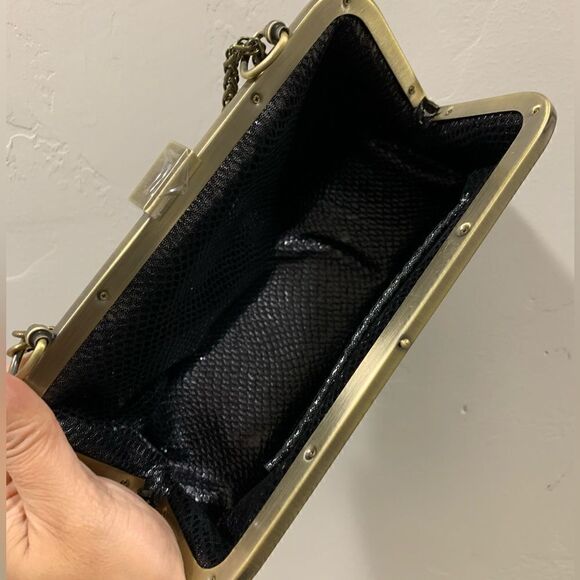 Genuine Leather Croc-Embossed Texture Push-lock Clutch/Shoulder Bag/Crossbody - Picture 16 of 16